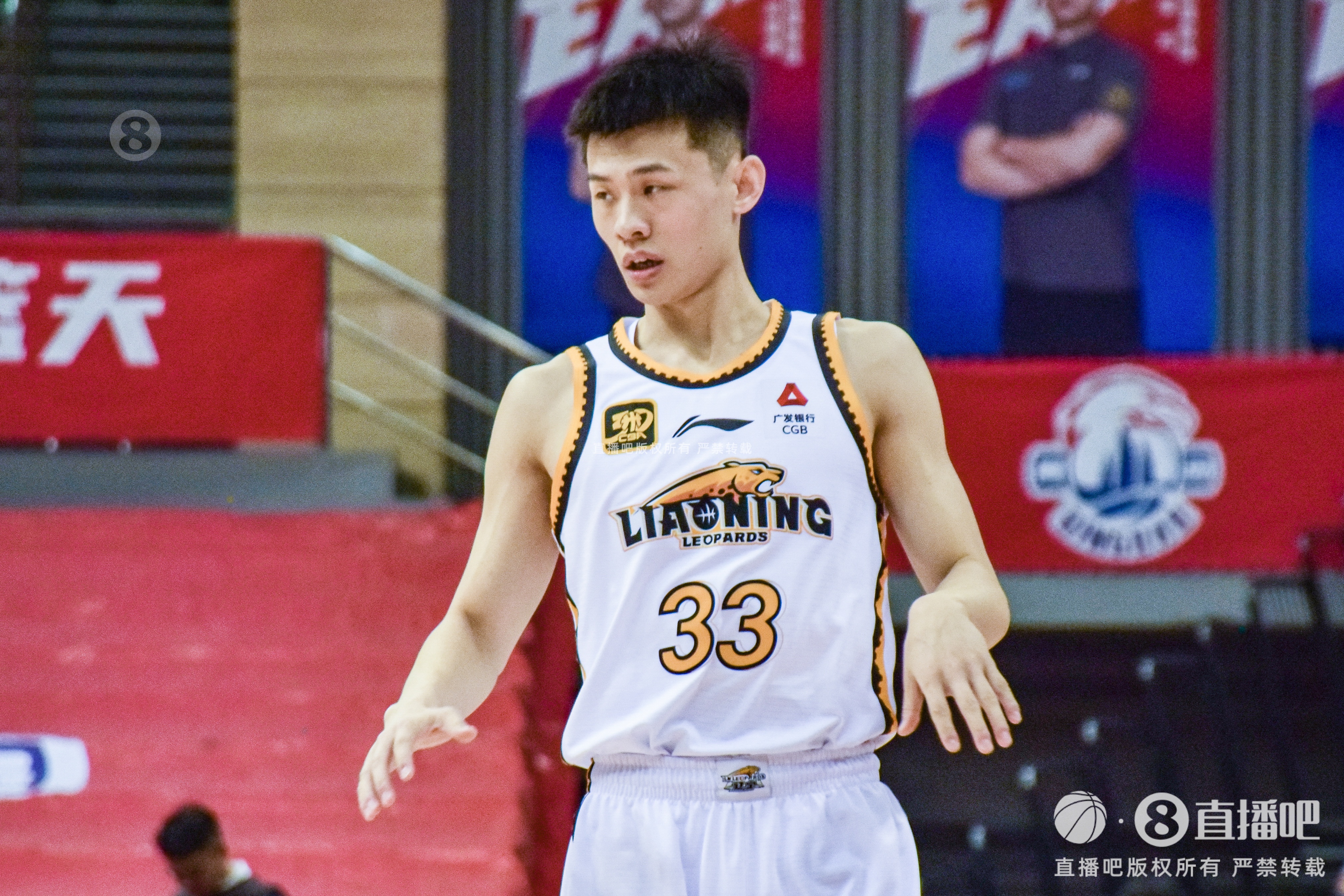 盡力了！王嵐嵚末節(jié)2記三分 全場18分鐘4中3拿到10分